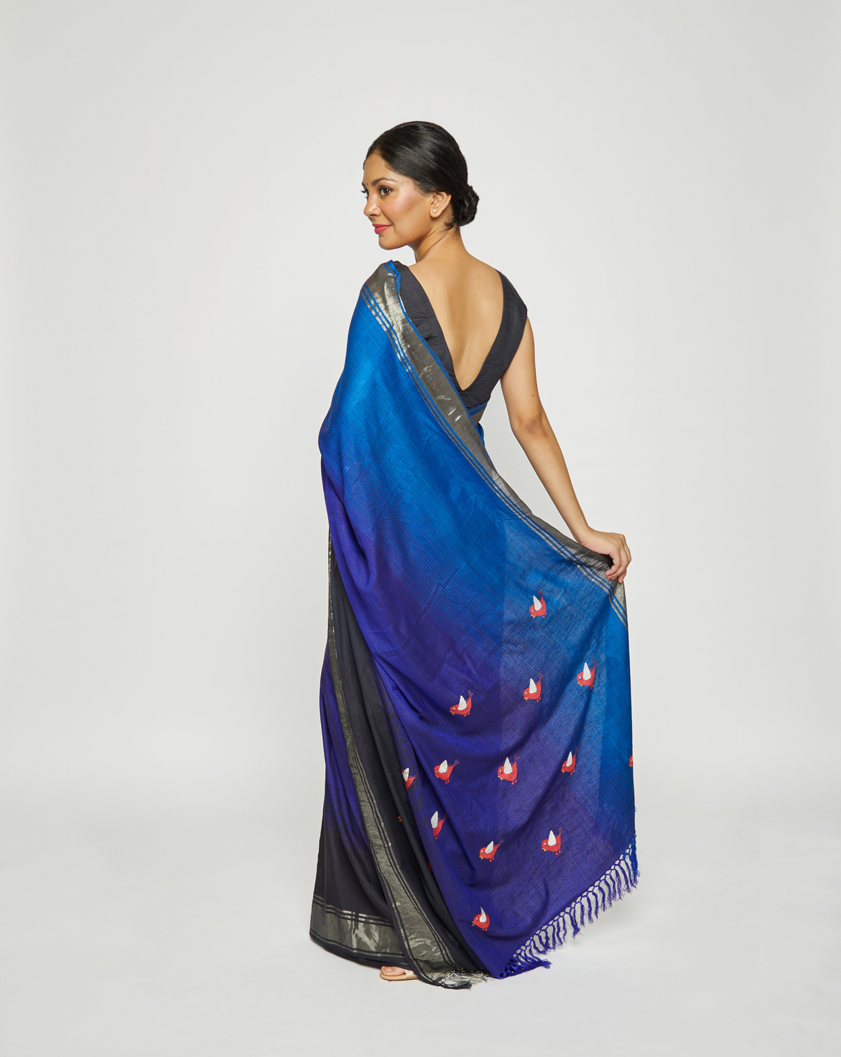 VARUNI Eri Silk Saree